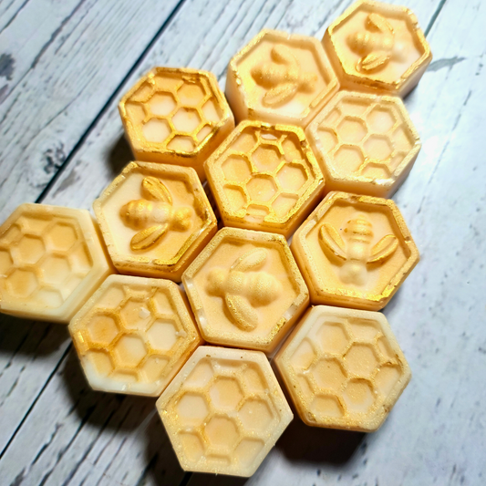Oatmeal Milk + Honey | Honeycomb Wax Melts