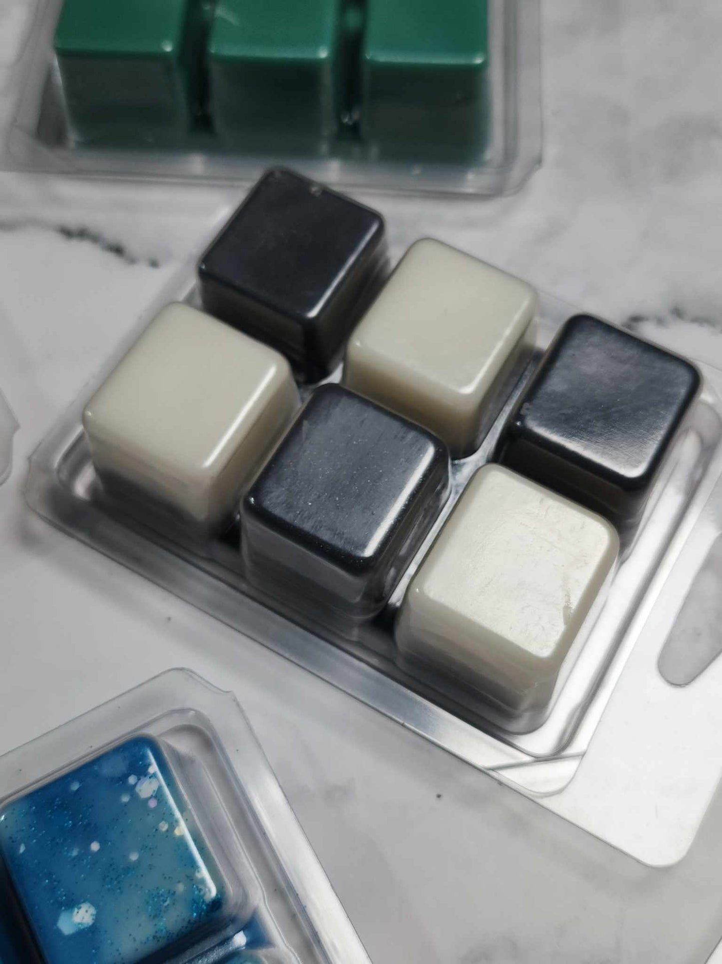 Mystery Clamshell Wax Melts - Only FIVE BUCKS!